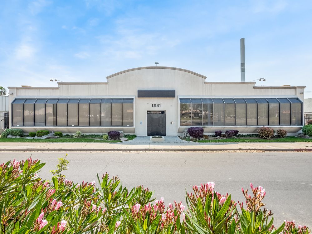 Professional Office Space Located Off Shaw Ave: 1241 E Shaw Ave, Fresno, CA 93710